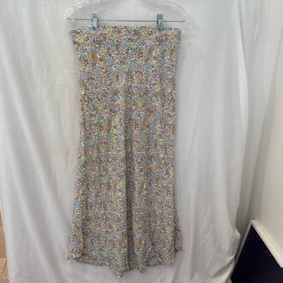 Cotton On Pastel ditsy Floral Print Women's Midi Skirt Size Medium - Picture 1 of 5